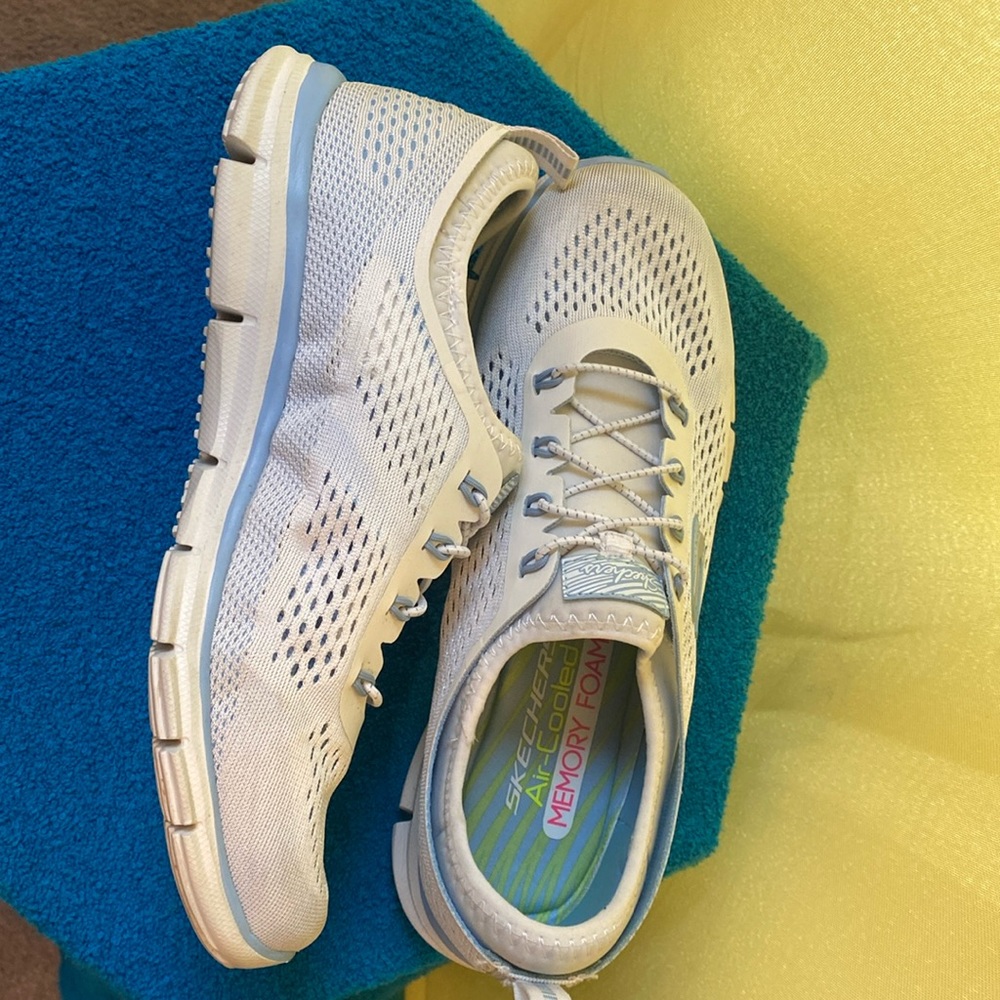 Women’s Sketchers Size 7 - Memory Foam Slide-On S… - image 3